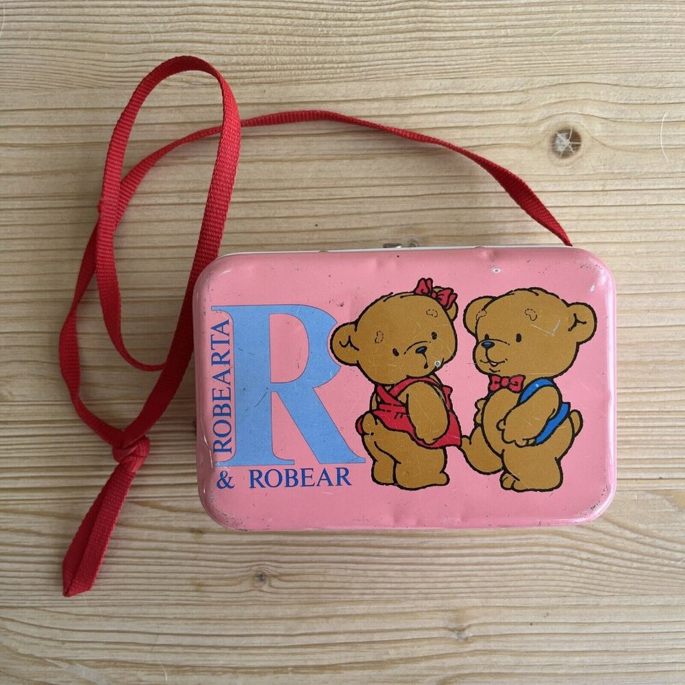 Vintage Rare ROBEARTA & ROBEAR Pink Metal Tin Purse Latching Box Sanrio 1985